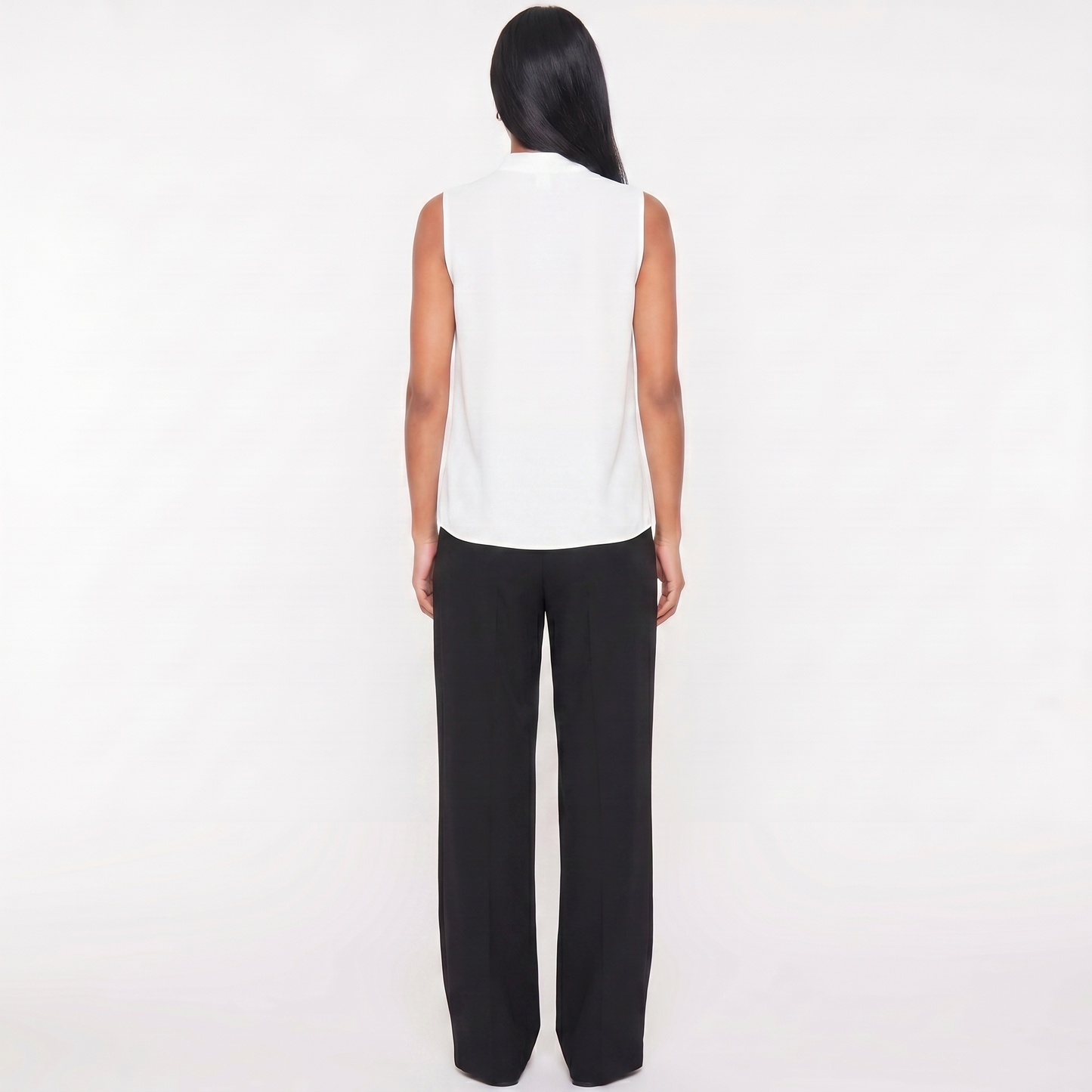 Sophia | Elegante ärmellose Bluse mit V-Ausschnitt
