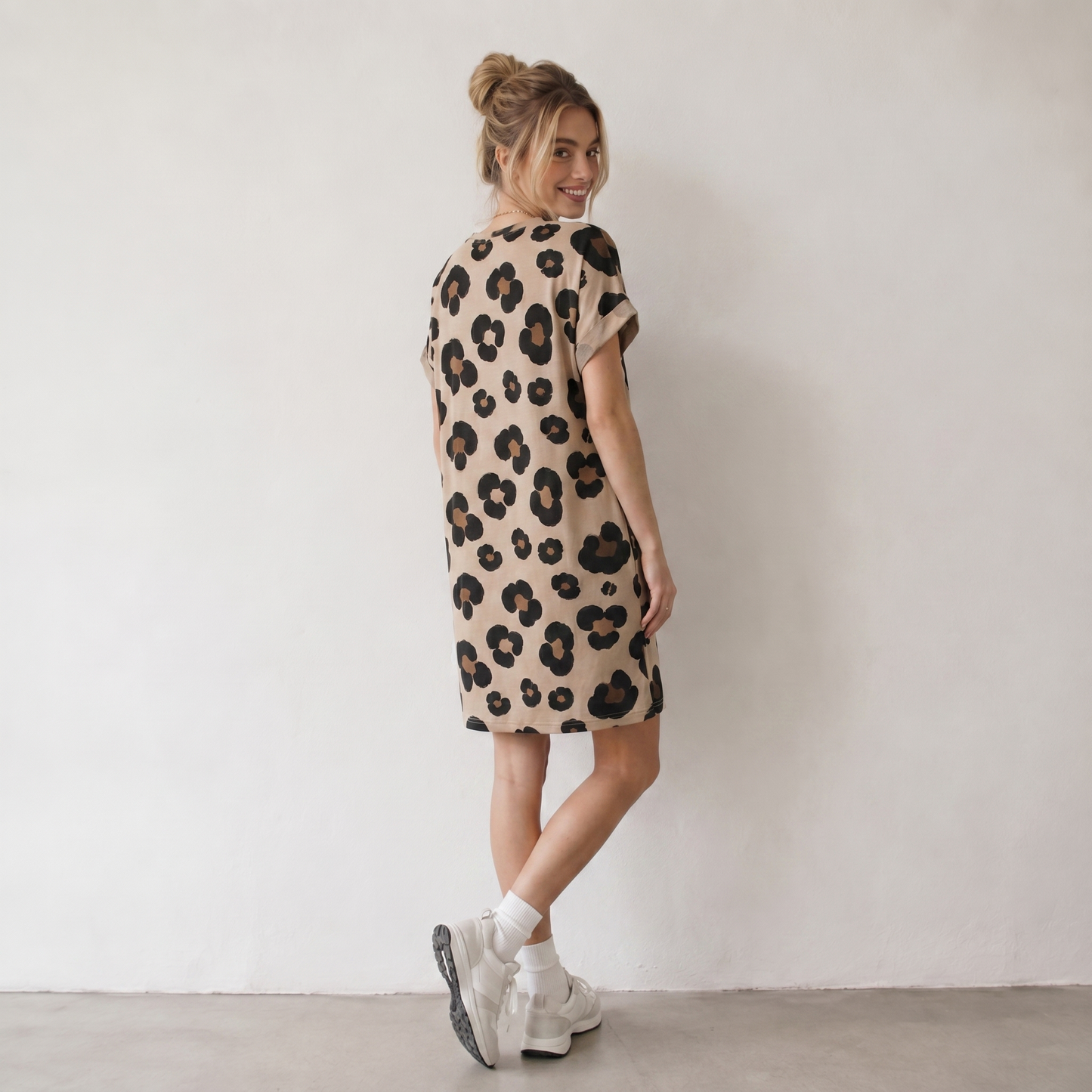 Leona | Elegantes Kleid mit Leopardenmuster