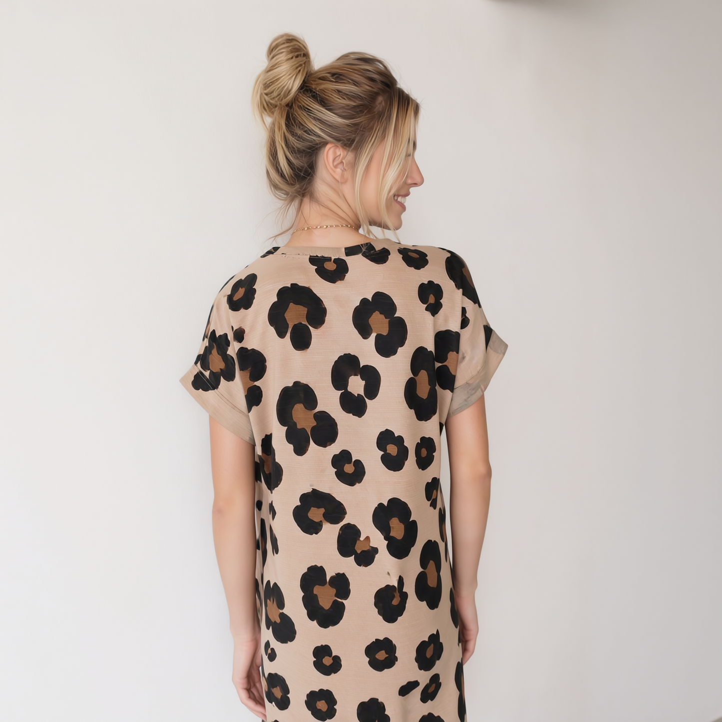 Leona | Elegantes Kleid mit Leopardenmuster