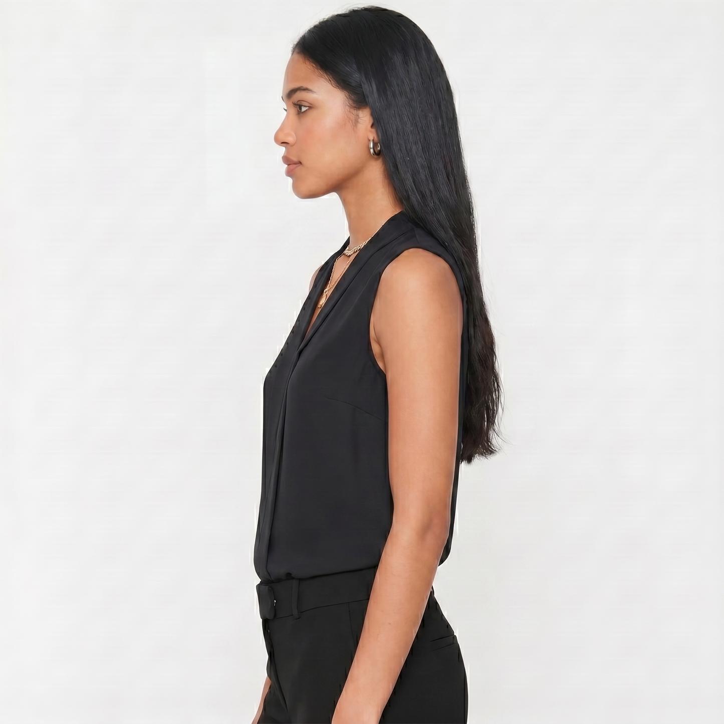 Sophia | Elegante ärmellose Bluse mit V-Ausschnitt