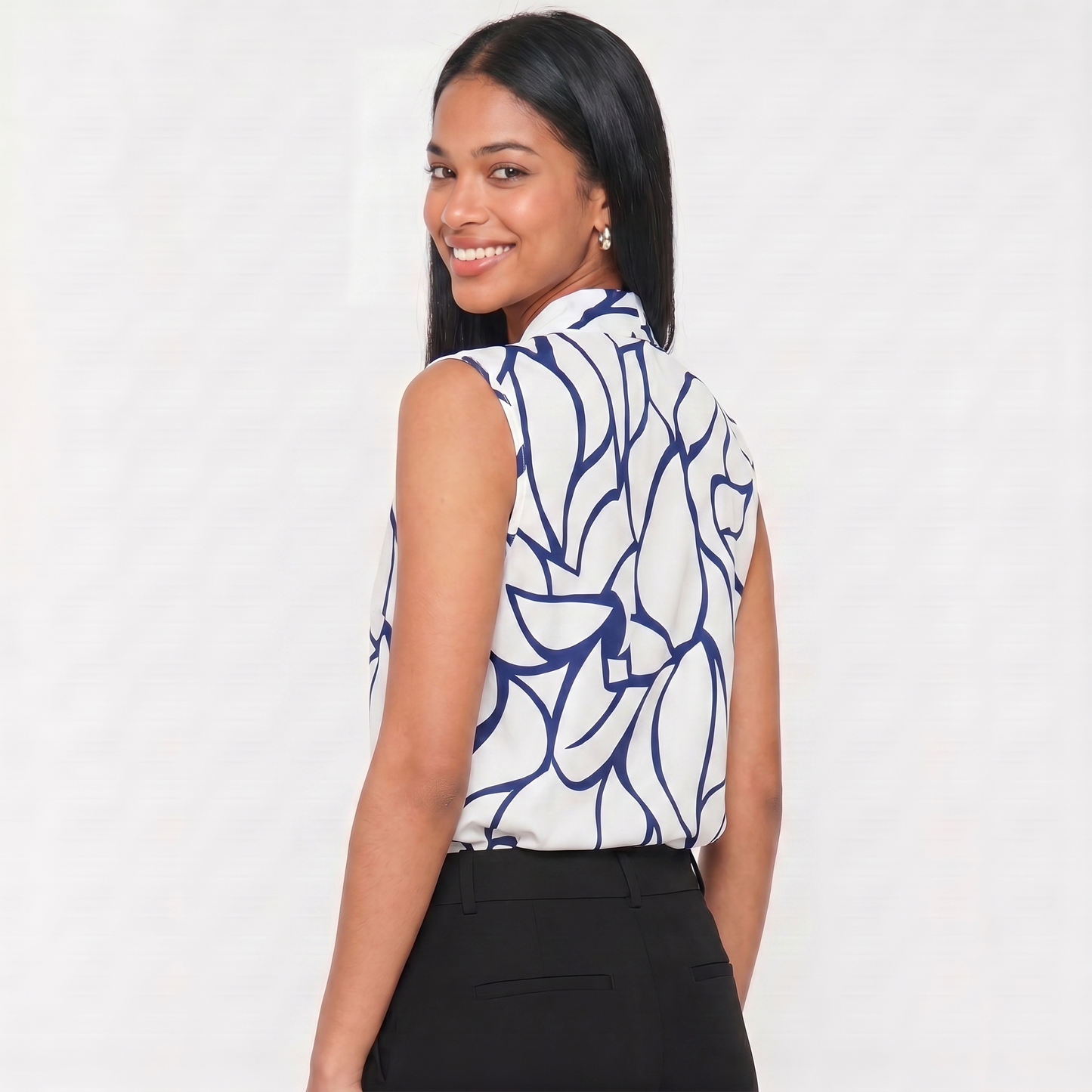 Sophia | Elegante ärmellose Bluse mit V-Ausschnitt